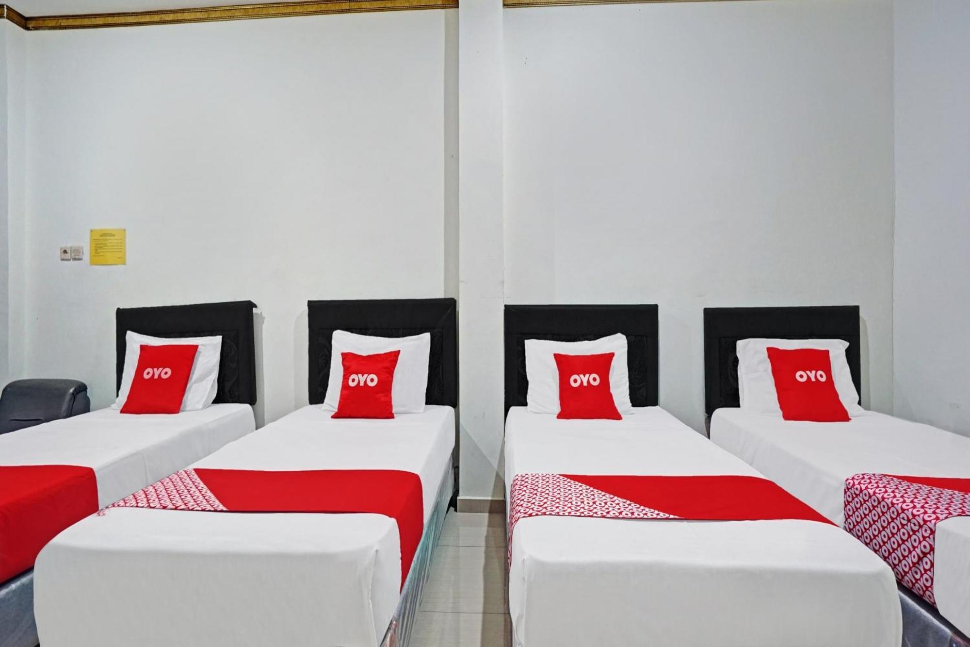 Oyo 90028 Hotel Victory Batu  Esterno foto