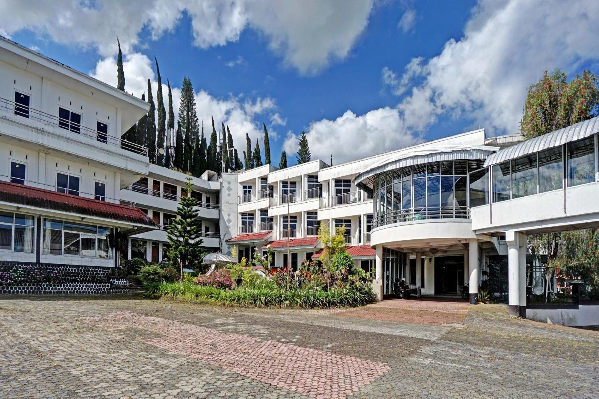 Oyo 90028 Hotel Victory Batu  Esterno foto