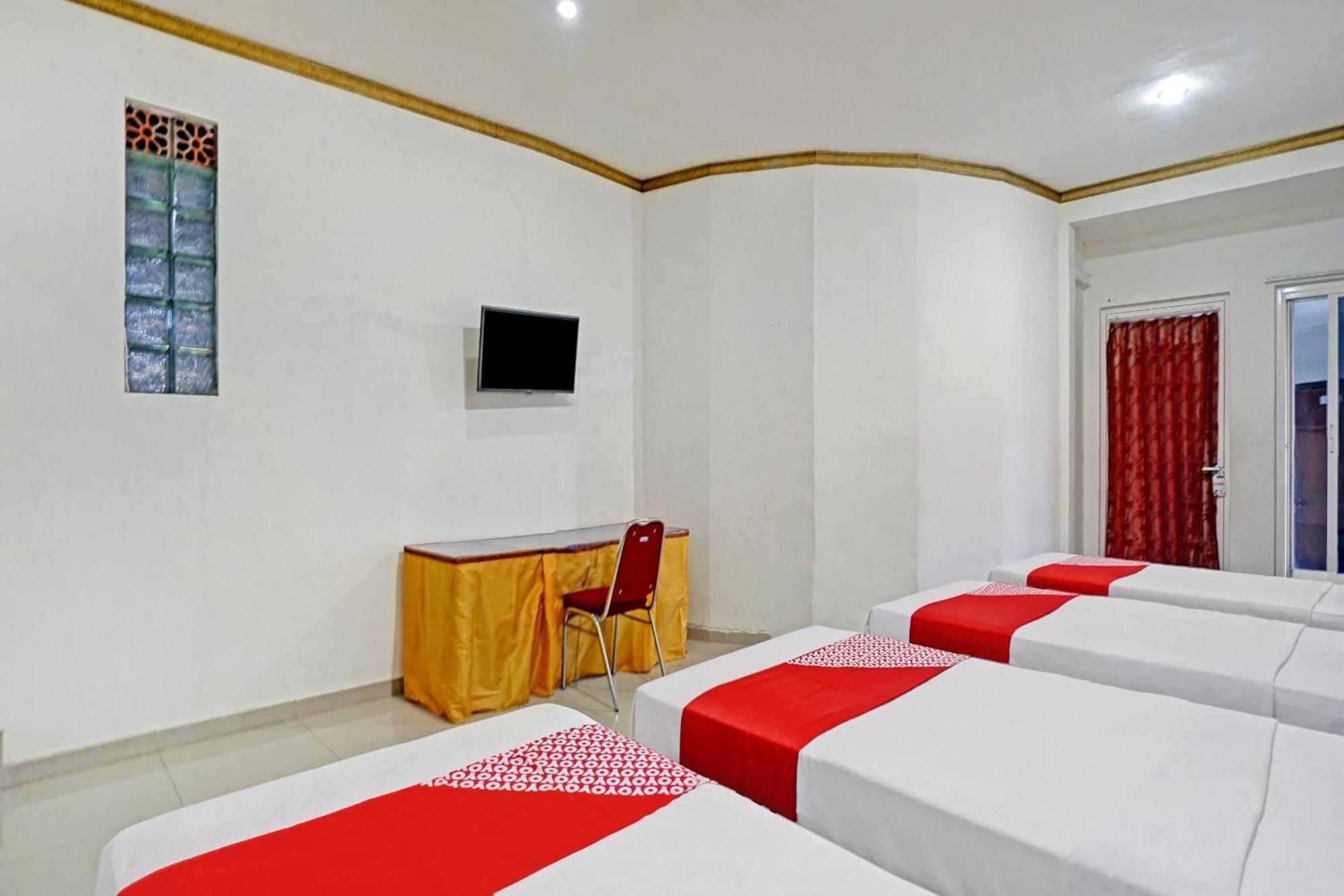 Oyo 90028 Hotel Victory Batu  Esterno foto