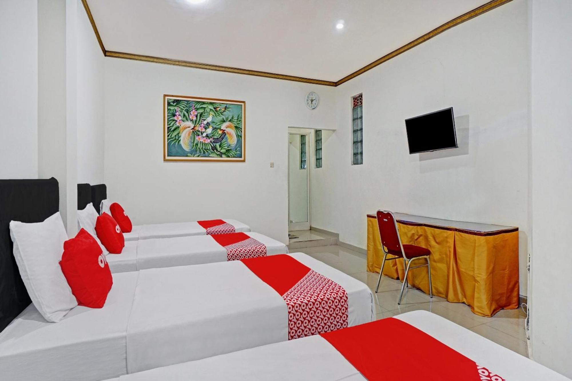 Oyo 90028 Hotel Victory Batu  Esterno foto