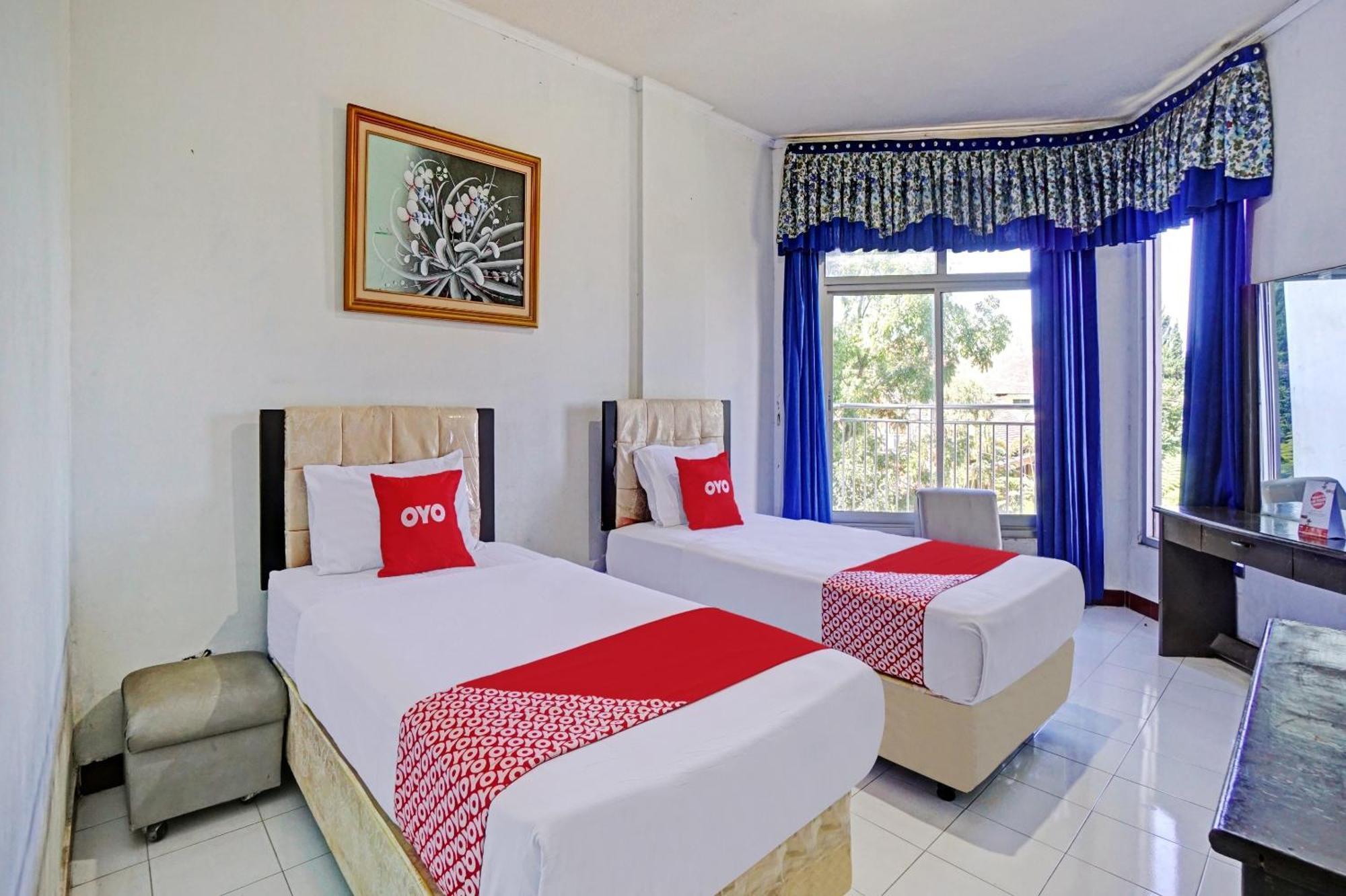 Oyo 90028 Hotel Victory Batu  Esterno foto